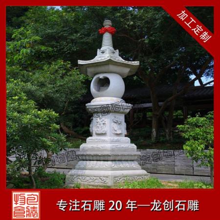 古樸石塔，雕琢佛境之美